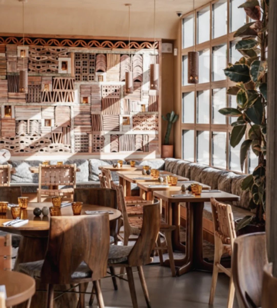 Mohamed Cheikh à son restaurant ''Meida''